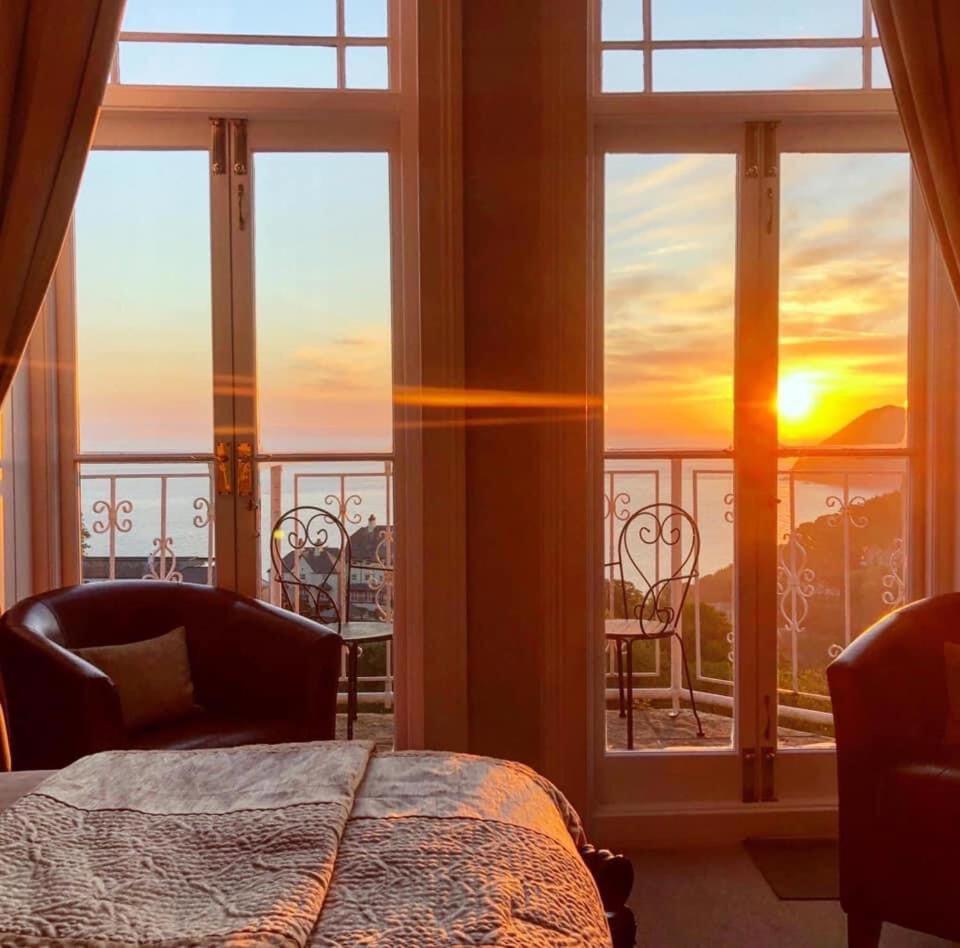 린턴 Highcliffe House B&B 외부 사진
