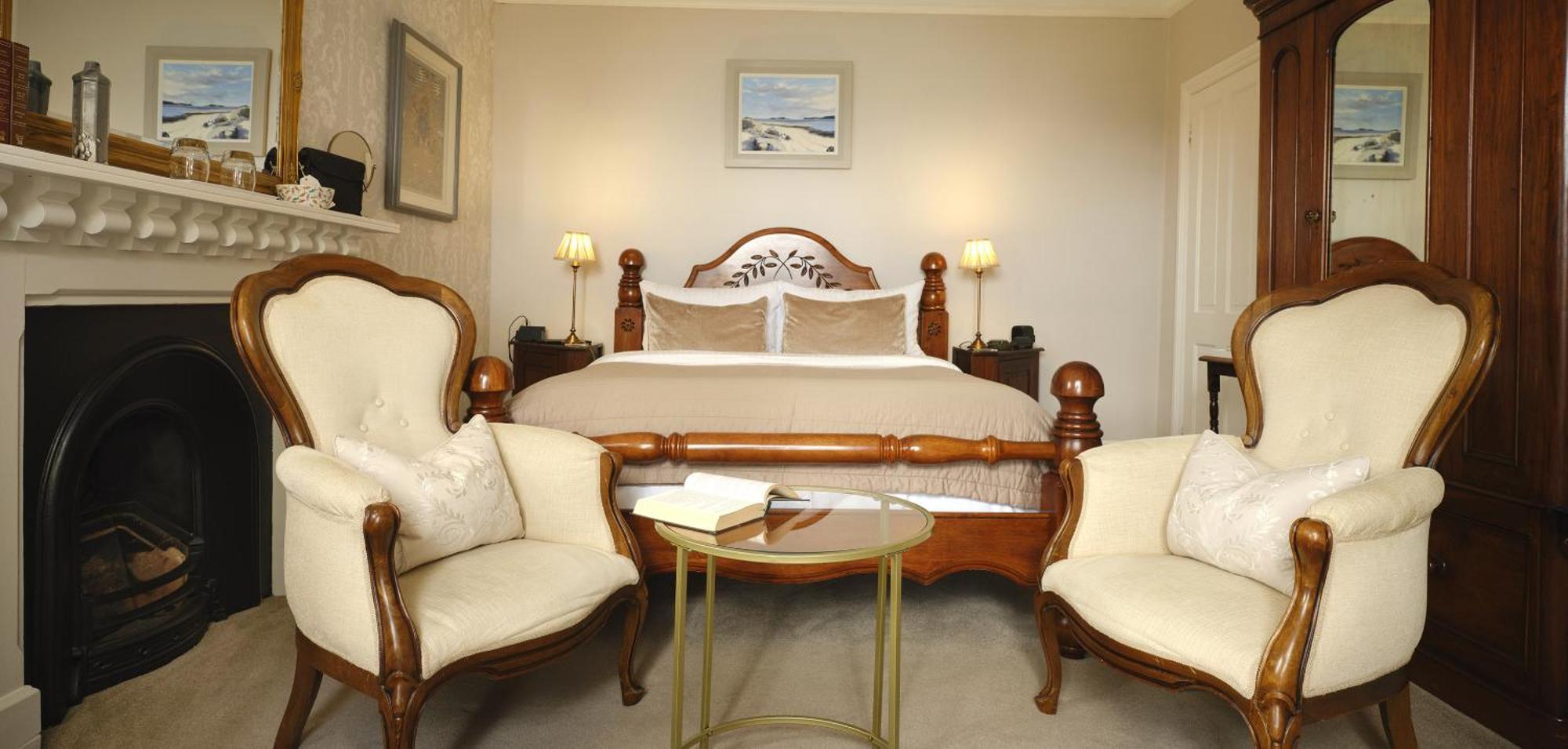 린턴 Highcliffe House B&B 외부 사진