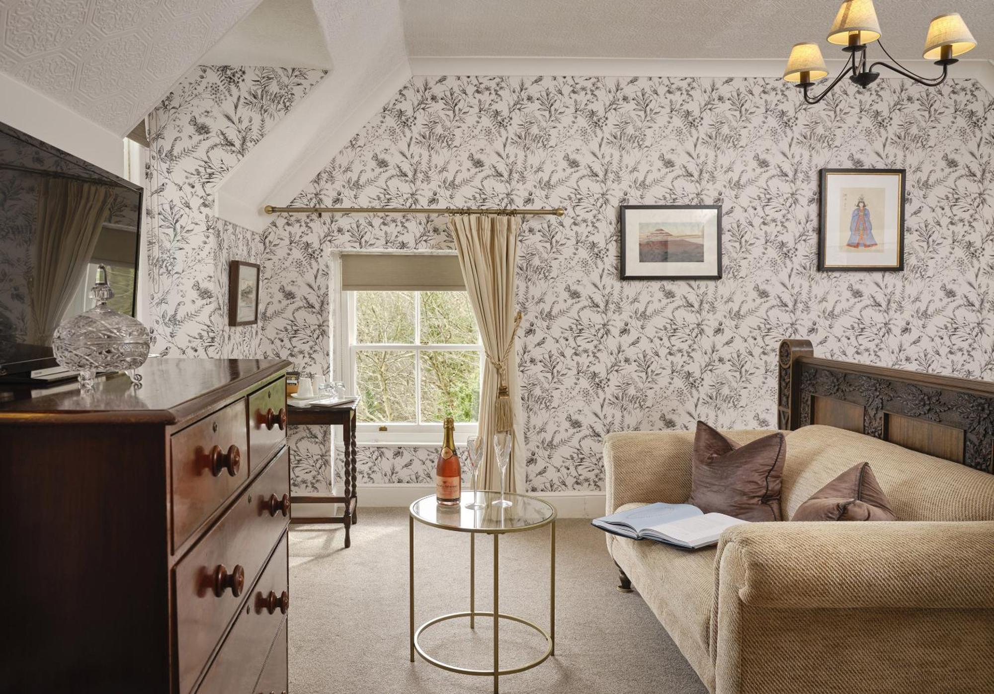 린턴 Highcliffe House B&B 외부 사진