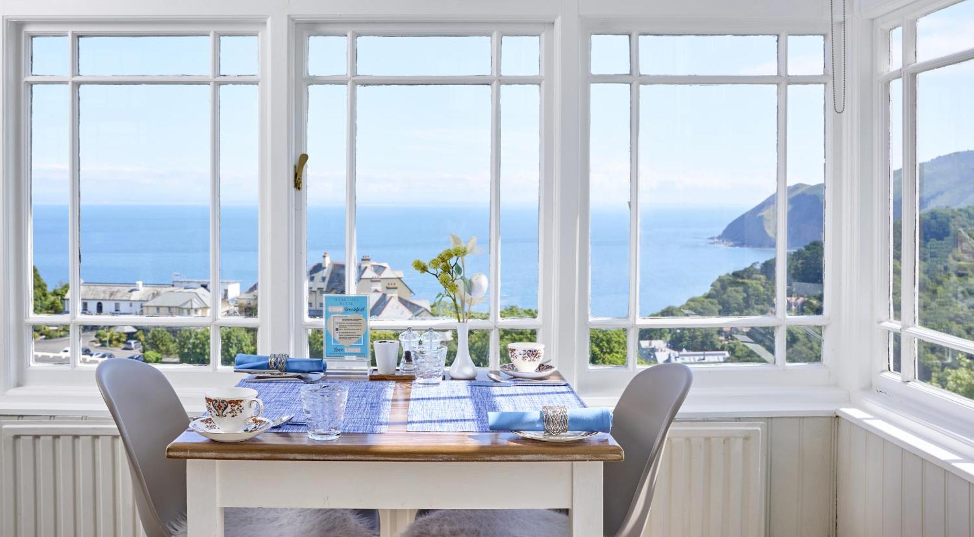 린턴 Highcliffe House B&B 외부 사진